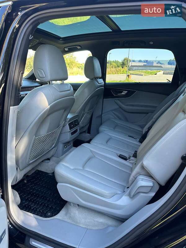 Внедорожник / Кроссовер Audi Q7 2017 в Львове