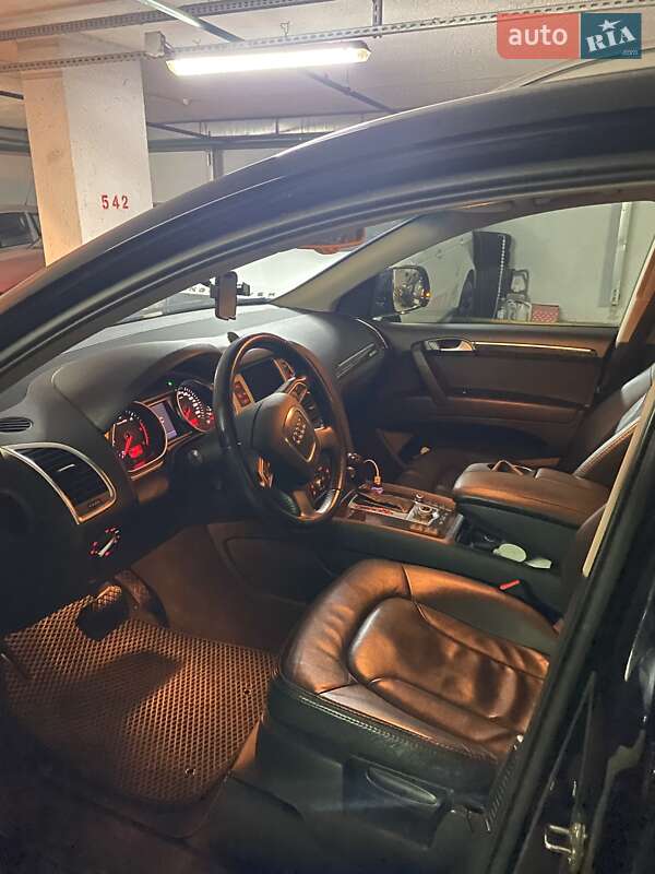 Позашляховик / Кросовер Audi Q7 2009 в Києві