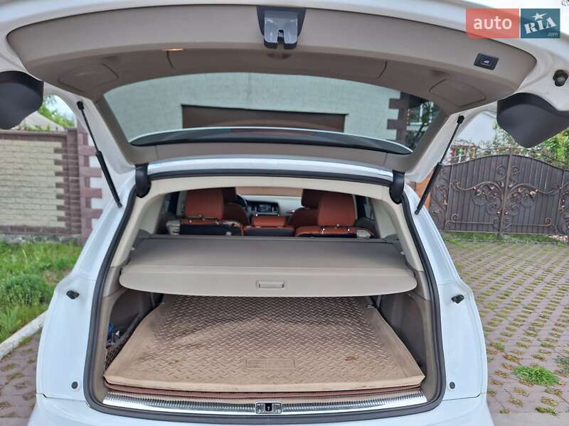 Внедорожник / Кроссовер Audi Q7 2015 в Липовой Долине