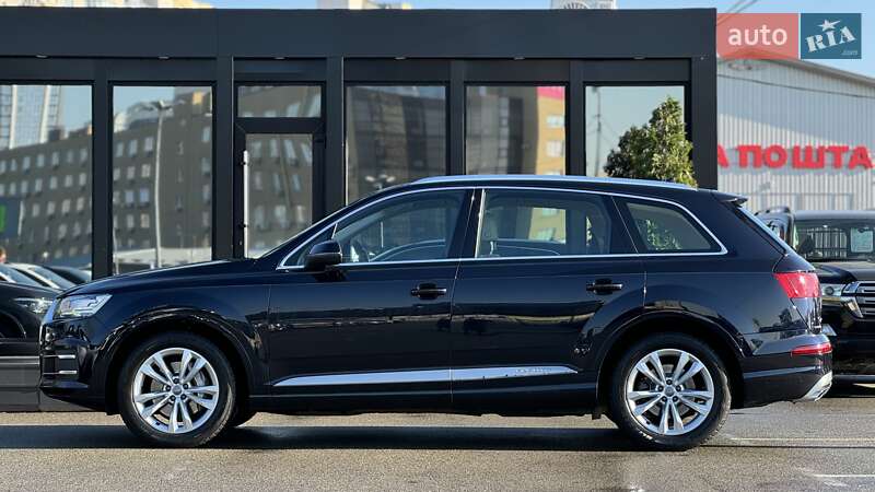 Позашляховик / Кросовер Audi Q7 2016 в Києві