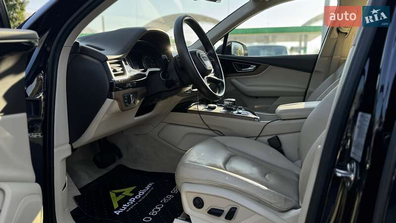 Позашляховик / Кросовер Audi Q7 2016 в Києві