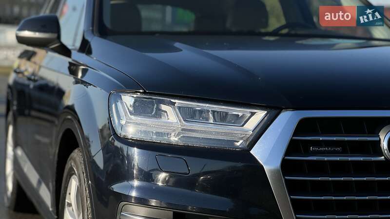 Позашляховик / Кросовер Audi Q7 2016 в Києві