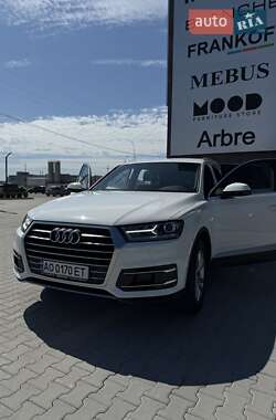 Внедорожник / Кроссовер Audi Q7 2016 в Хусте