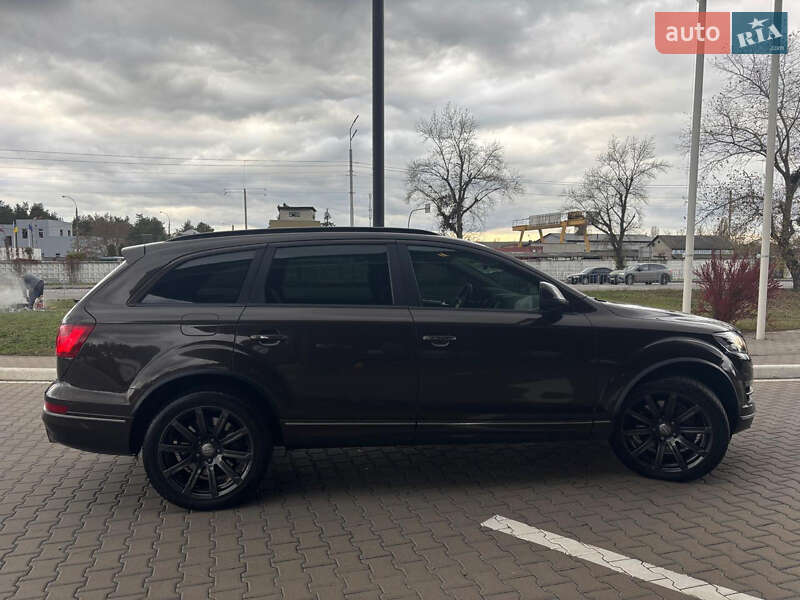 Позашляховик / Кросовер Audi Q7 2012 в Києві