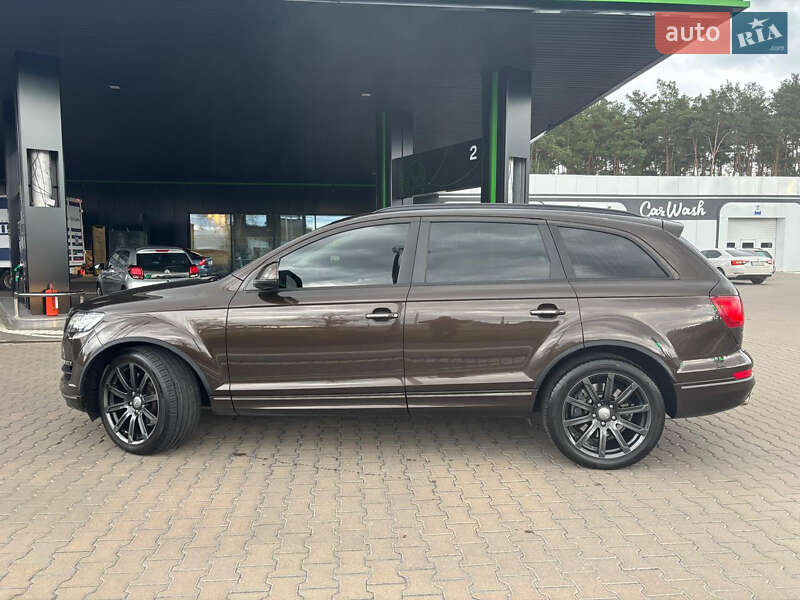 Позашляховик / Кросовер Audi Q7 2012 в Києві