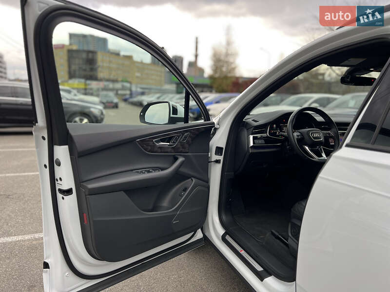 Внедорожник / Кроссовер Audi Q7 2022 в Киеве фото 18 Внедорожник / Кроссовер Audi Q7 2022 в Киеве