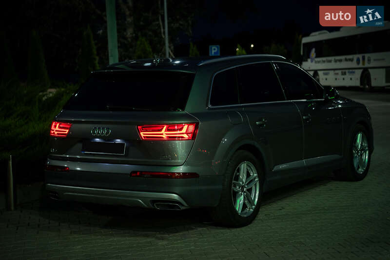 Внедорожник / Кроссовер Audi Q7 2016 в Житомире