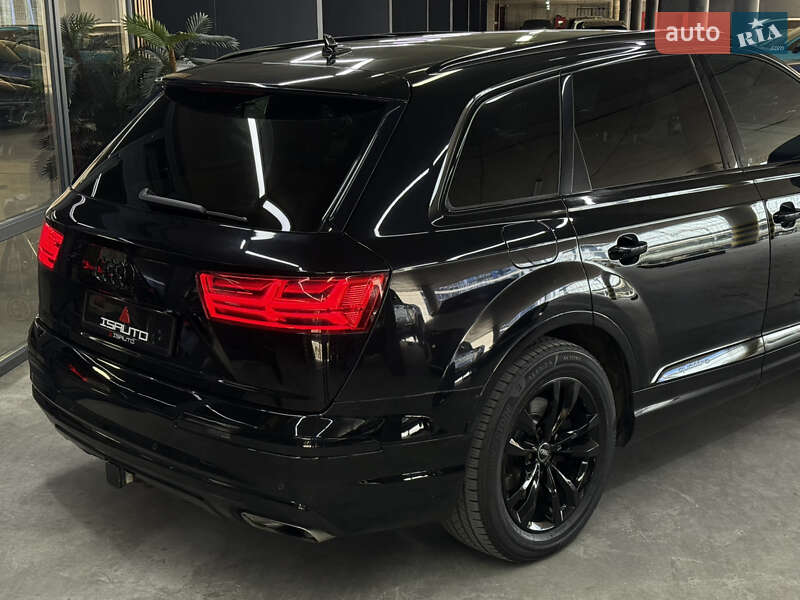 Позашляховик / Кросовер Audi Q7 2017 в Одесі