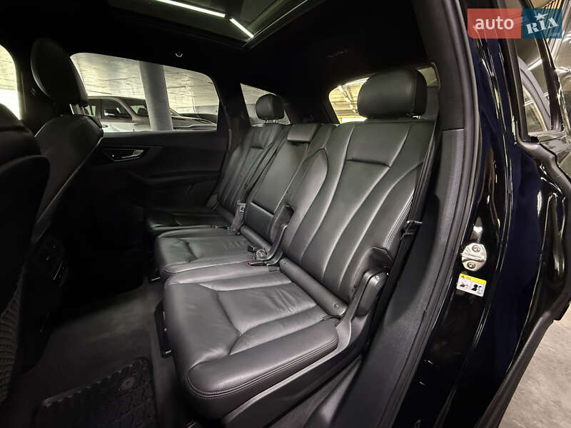 Позашляховик / Кросовер Audi Q7 2017 в Одесі