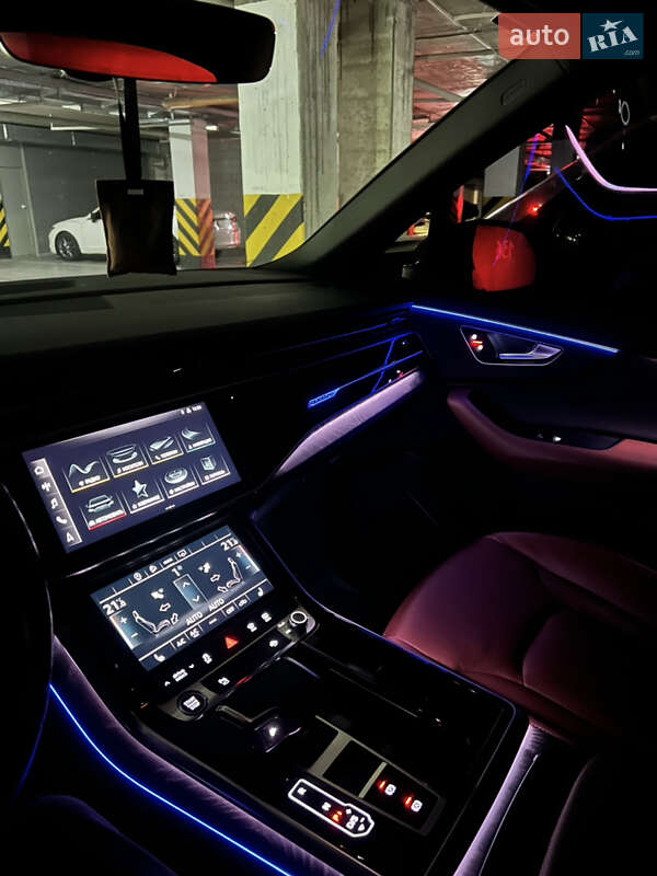 Позашляховик / Кросовер Audi Q7 2020 в Благовіщенську