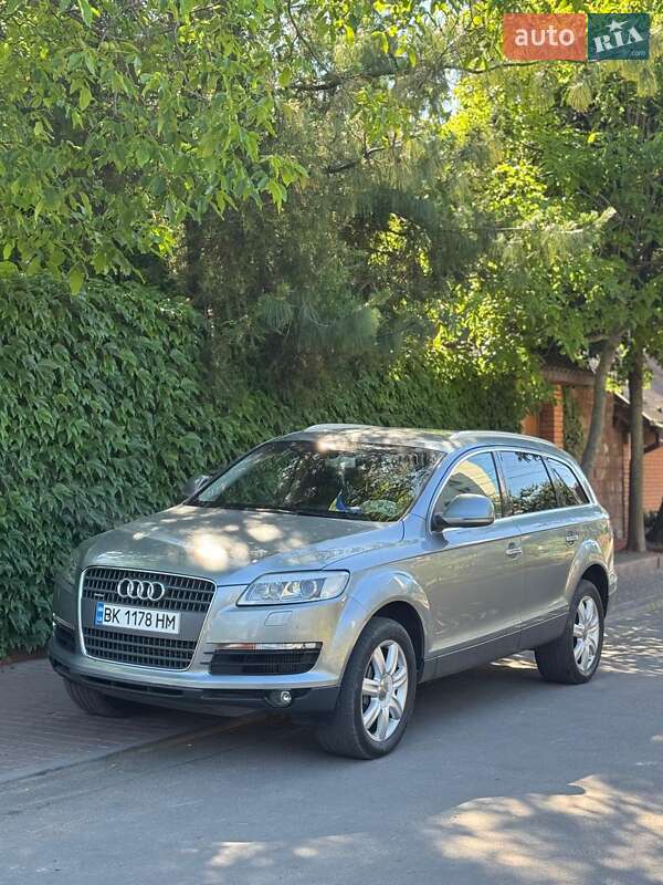 Позашляховик / Кросовер Audi Q7 2006 в Вараші фото 2 Позашляховик / Кросовер Audi Q7 2006 в Вараші
