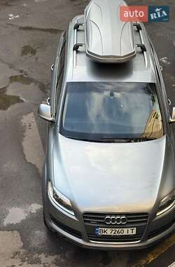 Внедорожник / Кроссовер Audi Q7 2006 в Вараше
