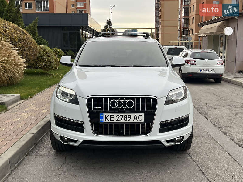 Позашляховик / Кросовер Audi Q7 2012 в Дніпрі