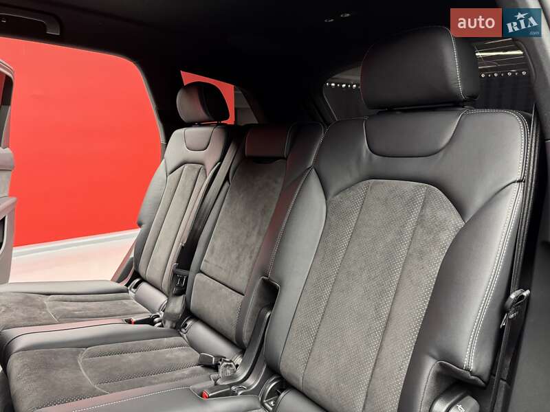 Позашляховик / Кросовер Audi Q7 2019 в Києві