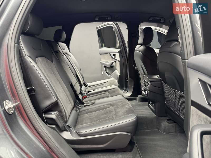 Позашляховик / Кросовер Audi Q7 2019 в Києві