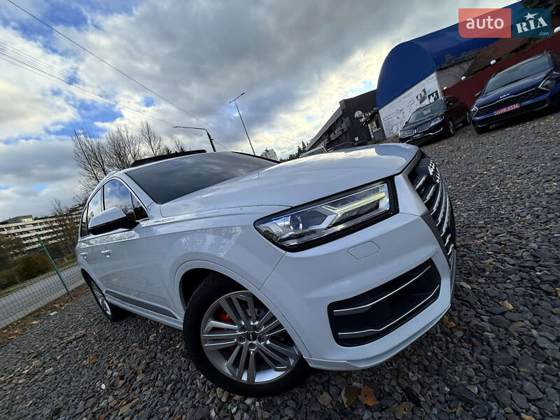 Позашляховик / Кросовер Audi Q7 2018 в Трускавці