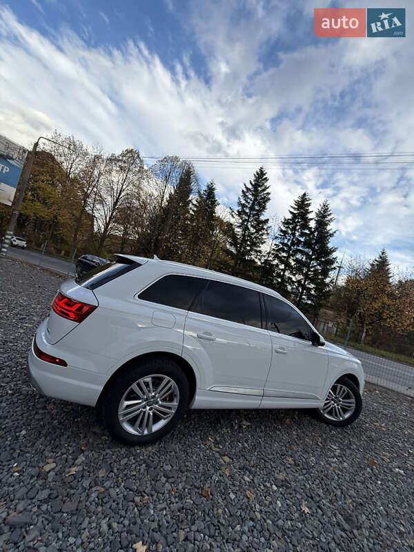 Позашляховик / Кросовер Audi Q7 2018 в Трускавці