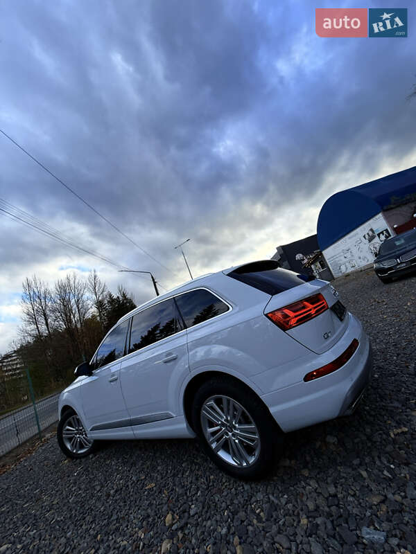Позашляховик / Кросовер Audi Q7 2018 в Трускавці