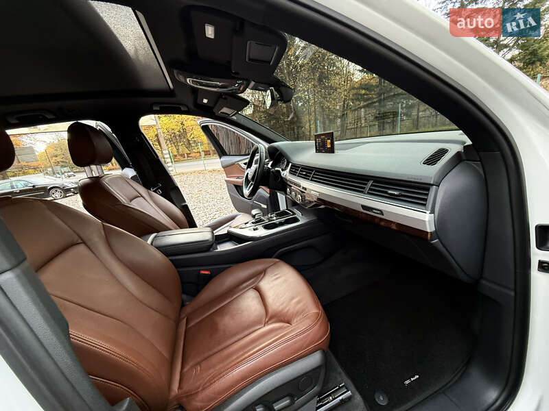 Позашляховик / Кросовер Audi Q7 2018 в Трускавці