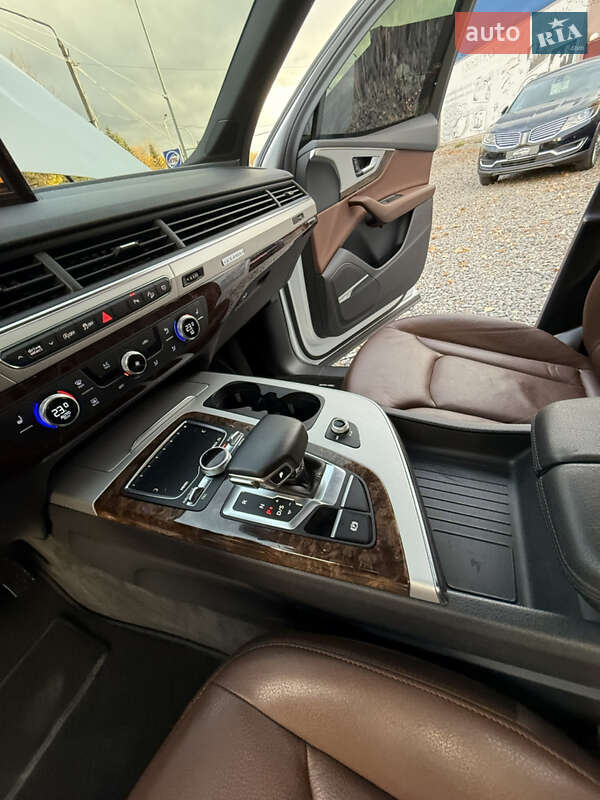 Позашляховик / Кросовер Audi Q7 2018 в Трускавці