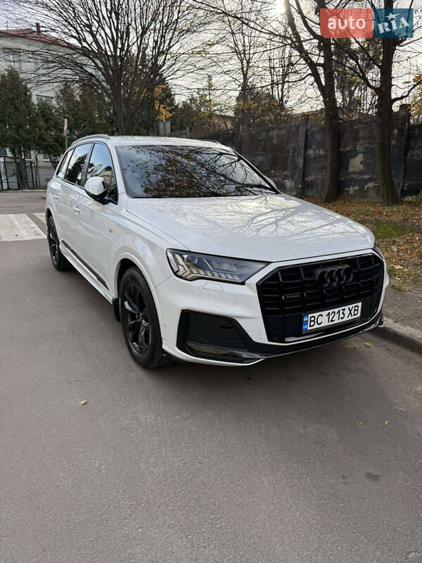 Audi Q7 2021