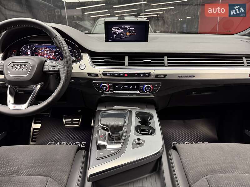 Позашляховик / Кросовер Audi Q7 2019 в Києві