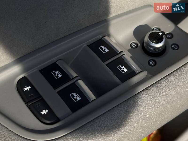 Внедорожник / Кроссовер Audi Q7 2016 в Киеве