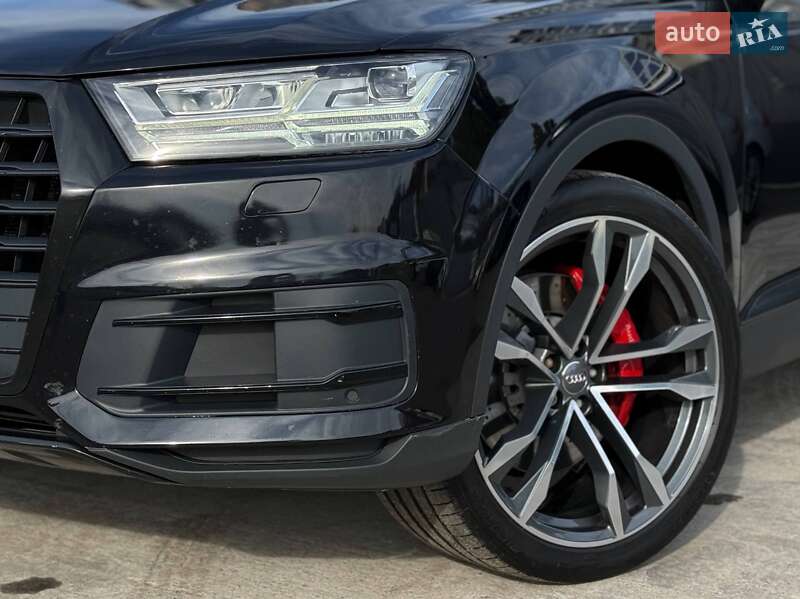 Внедорожник / Кроссовер Audi Q7 2016 в Киеве