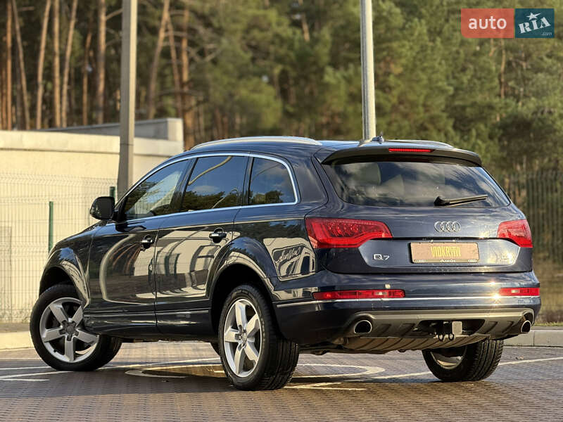 Позашляховик / Кросовер Audi Q7 2013 в Києві