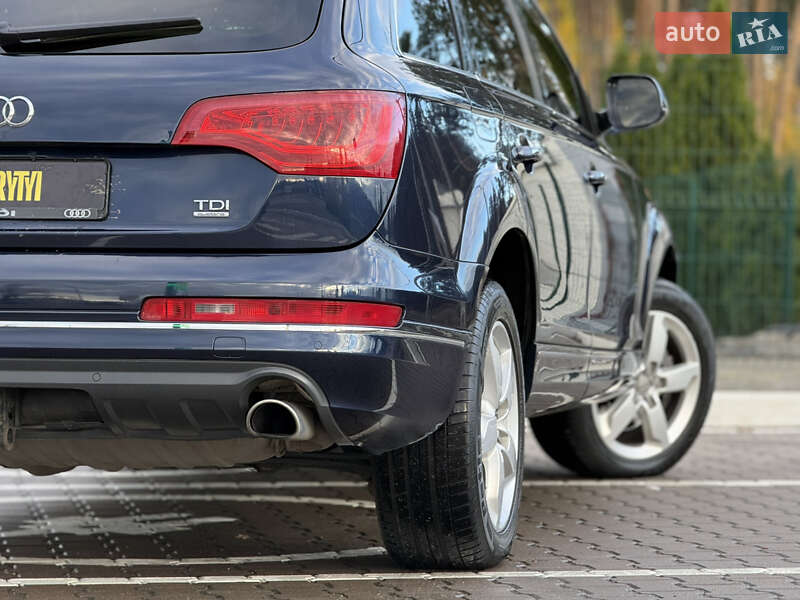 Позашляховик / Кросовер Audi Q7 2013 в Києві