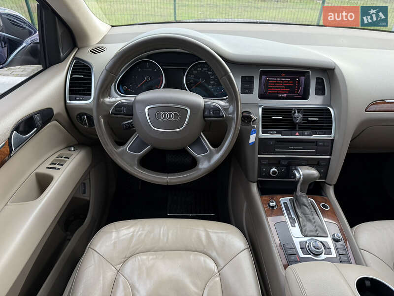 Позашляховик / Кросовер Audi Q7 2013 в Києві