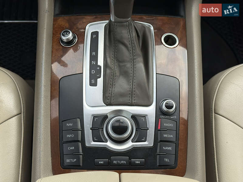 Позашляховик / Кросовер Audi Q7 2013 в Києві