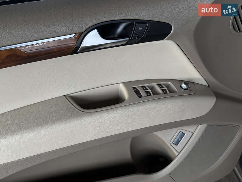 Позашляховик / Кросовер Audi Q7 2013 в Києві