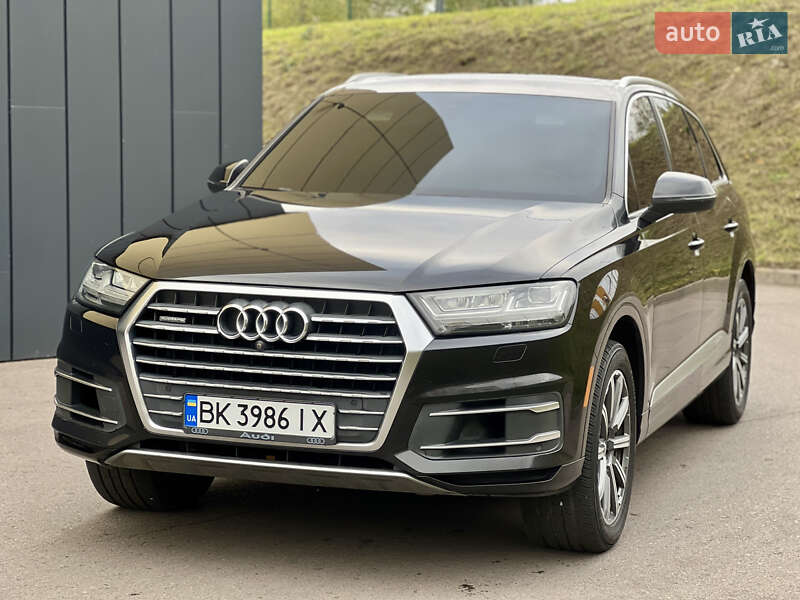 Внедорожник / Кроссовер Audi Q7 2016 в Ровно