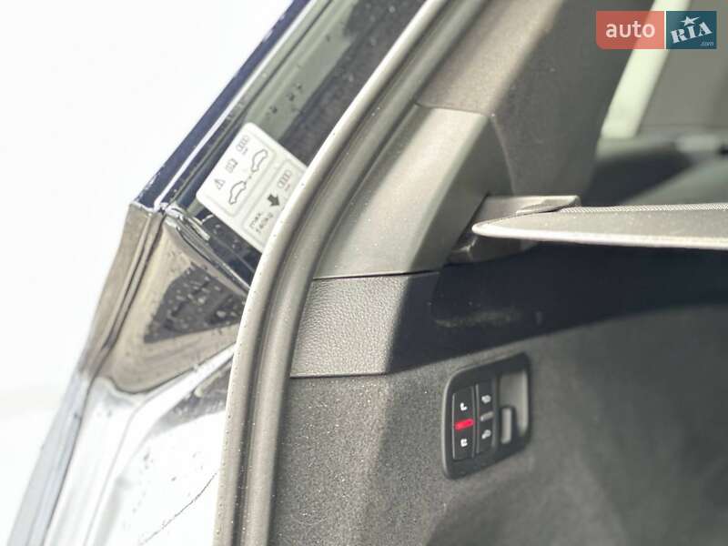 Внедорожник / Кроссовер Audi Q7 2017 в Ровно