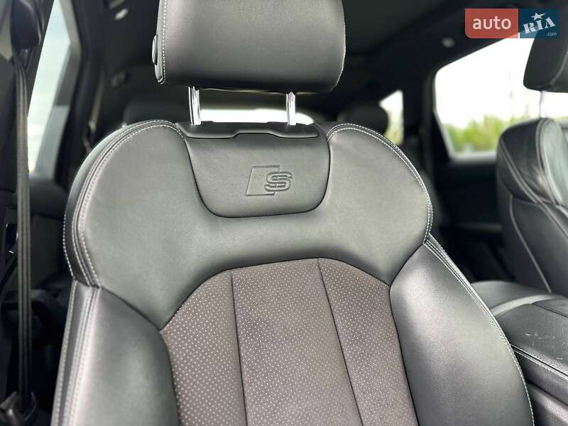 Внедорожник / Кроссовер Audi Q7 2017 в Ровно