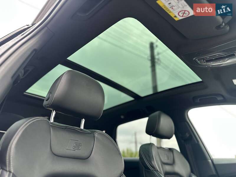 Внедорожник / Кроссовер Audi Q7 2017 в Ровно