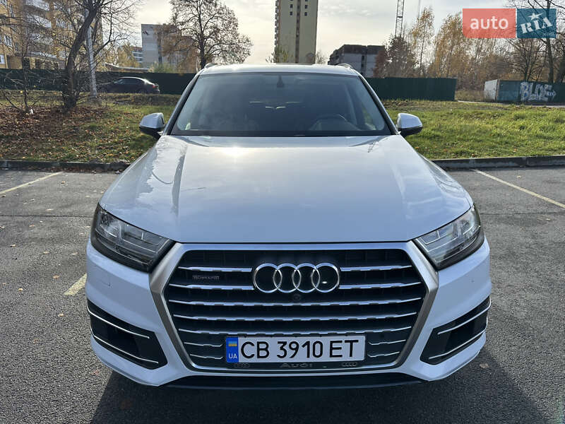 Позашляховик / Кросовер Audi Q7 2019 в Чернігові