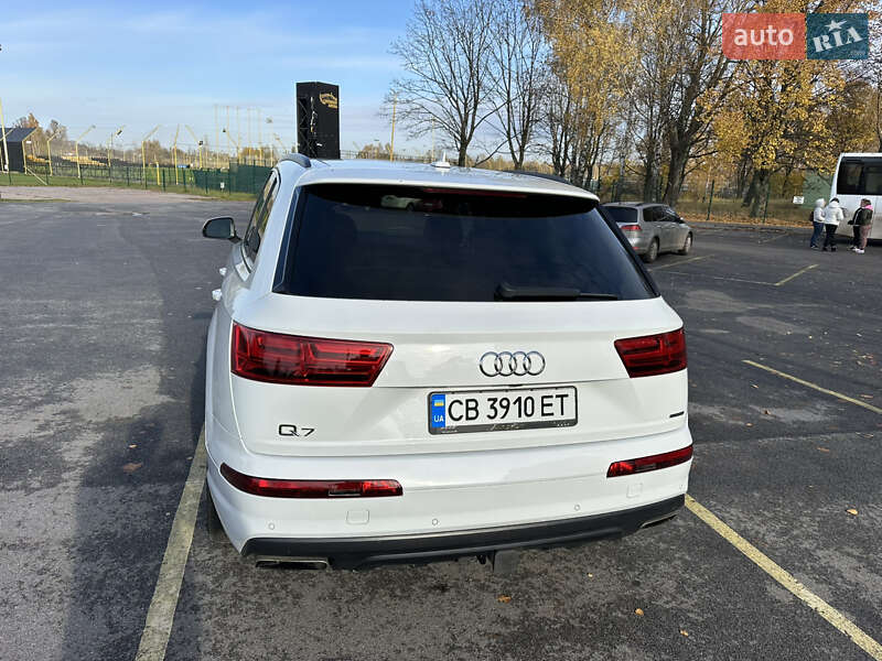 Позашляховик / Кросовер Audi Q7 2019 в Чернігові