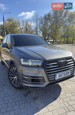 Внедорожник / Кроссовер Audi Q7 2015 в Запорожье
