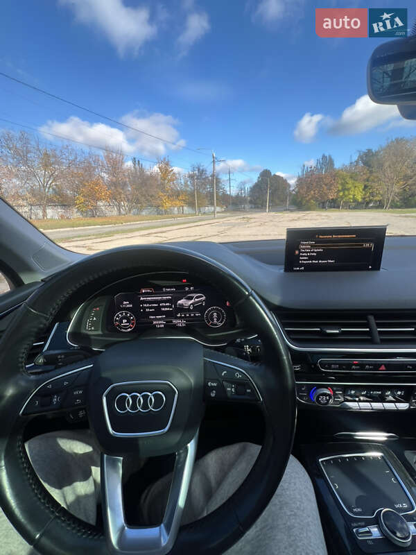 Внедорожник / Кроссовер Audi Q7 2017 в Запорожье
