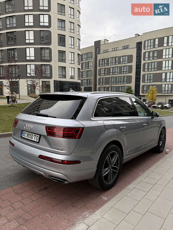 Позашляховик / Кросовер Audi Q7 2017 в Львові