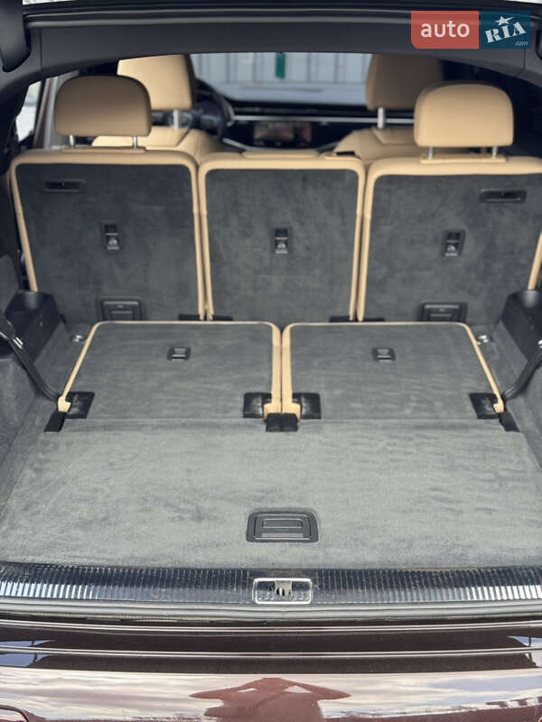 Позашляховик / Кросовер Audi Q7 2020 в Києві фото 19 Позашляховик / Кросовер Audi Q7 2020 в Києві