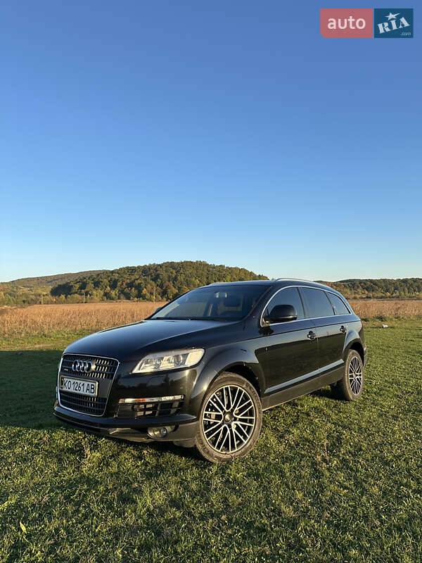 Внедорожник / Кроссовер Audi Q7 2008 в Ужгороде