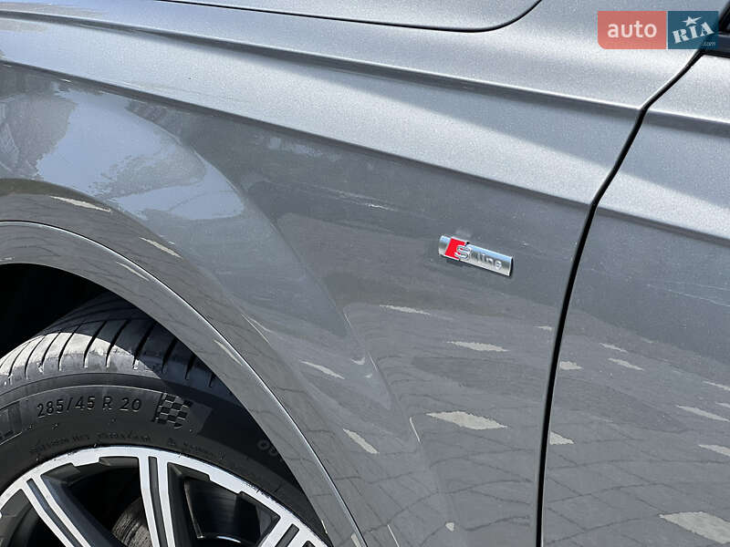 Позашляховик / Кросовер Audi Q7 2017 в Ужгороді