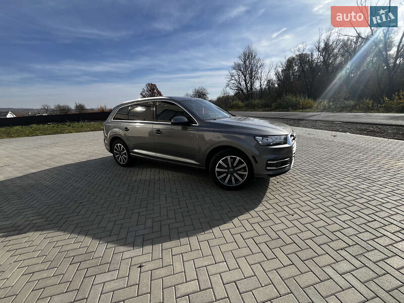 Внедорожник / Кроссовер Audi Q7 2016 в Тячеве фото 3 Внедорожник / Кроссовер Audi Q7 2016 в Тячеве