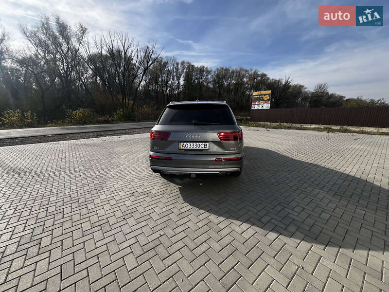 Внедорожник / Кроссовер Audi Q7 2016 в Тячеве фото 5 Внедорожник / Кроссовер Audi Q7 2016 в Тячеве