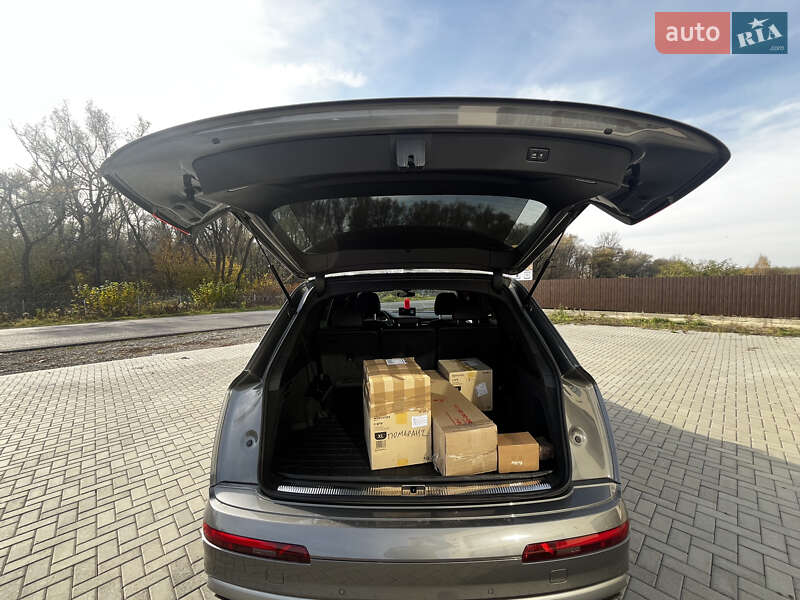 Внедорожник / Кроссовер Audi Q7 2016 в Тячеве фото 8 Внедорожник / Кроссовер Audi Q7 2016 в Тячеве