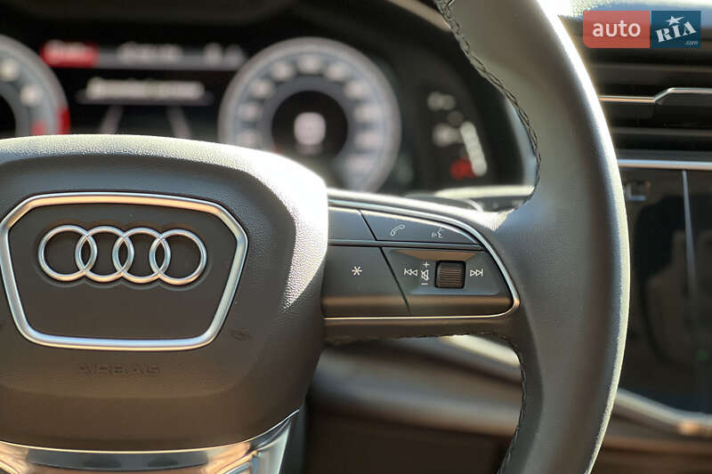 Внедорожник / Кроссовер Audi Q7 2023 в Львове