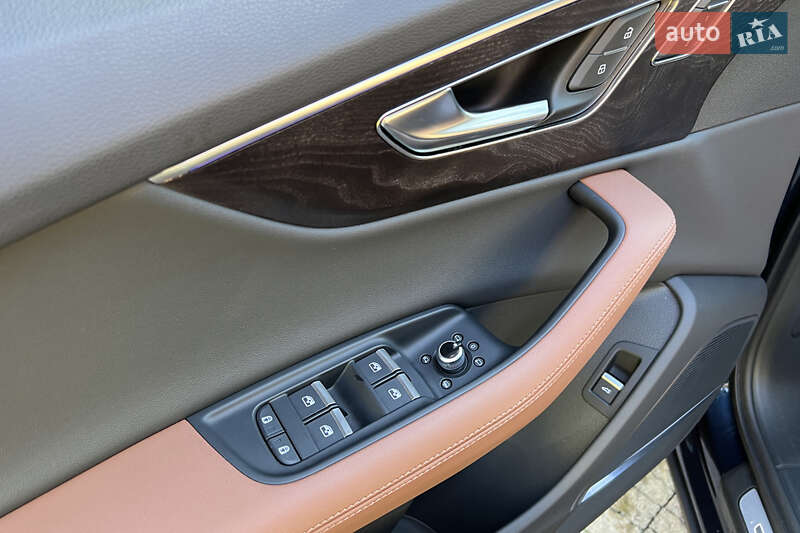 Внедорожник / Кроссовер Audi Q7 2023 в Львове